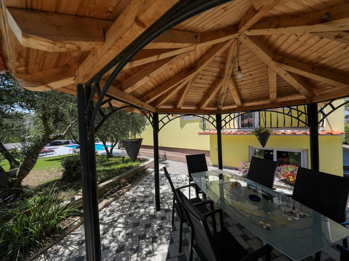 Lovely Holiday Home In Policnik With Private Pool Kültér fotó