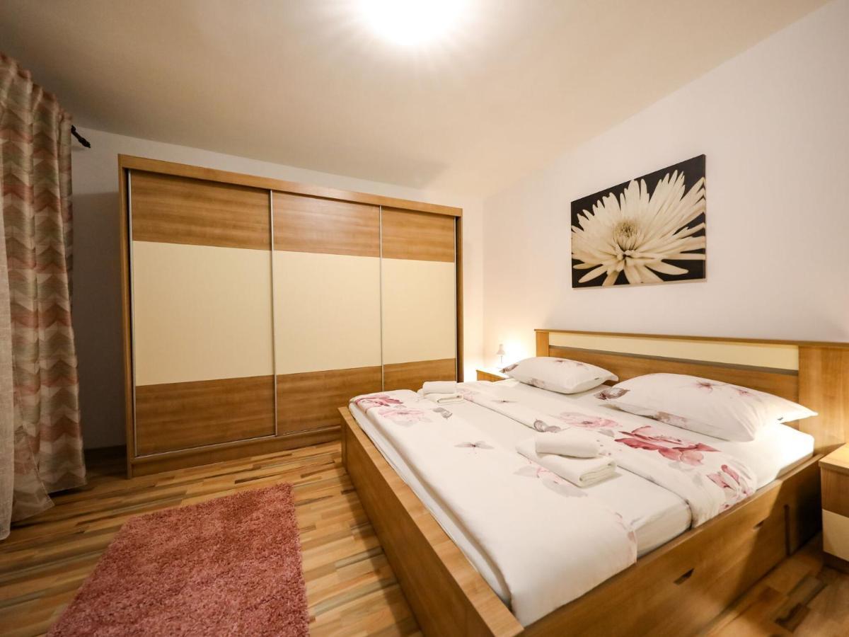Lovely Holiday Home In Policnik With Private Pool Kültér fotó