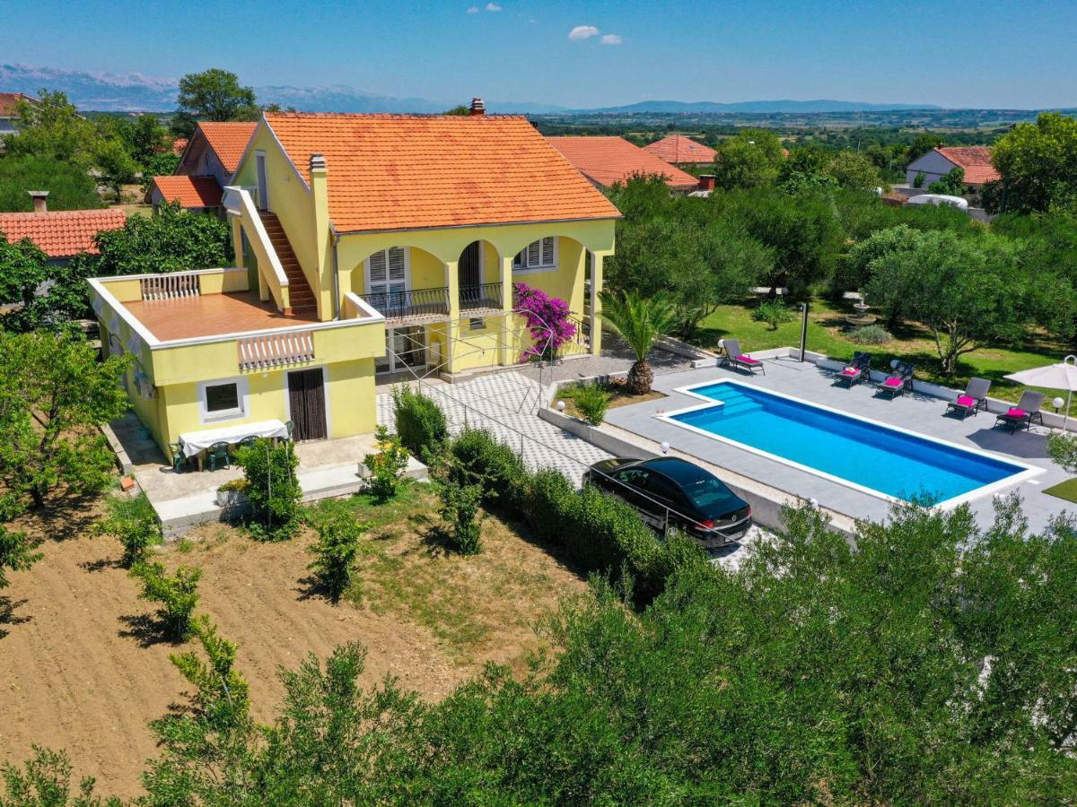 Lovely Holiday Home In Policnik With Private Pool Kültér fotó